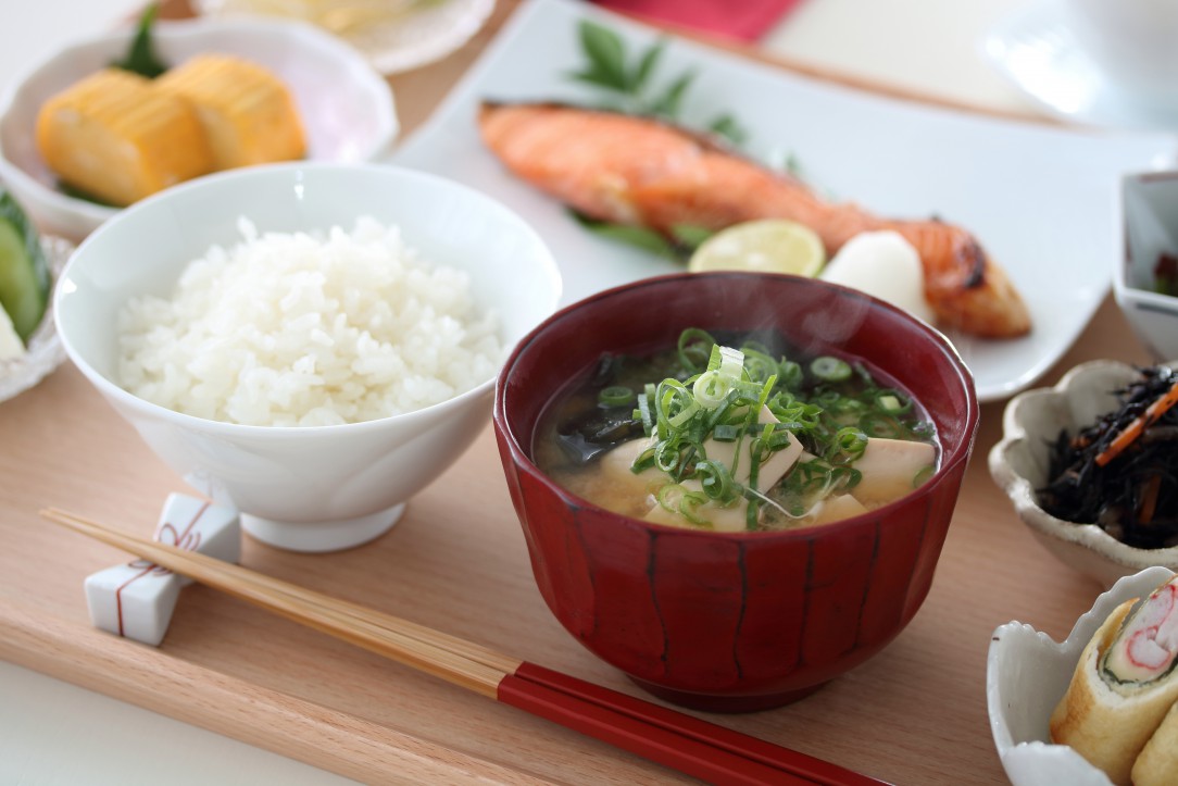 逆流性食道炎と食事｜逆流性食道炎と切っても切り離せないのがまず食事